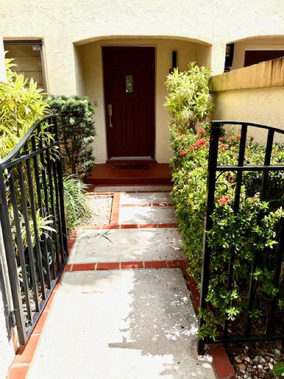 La Mirada - Residential Lease