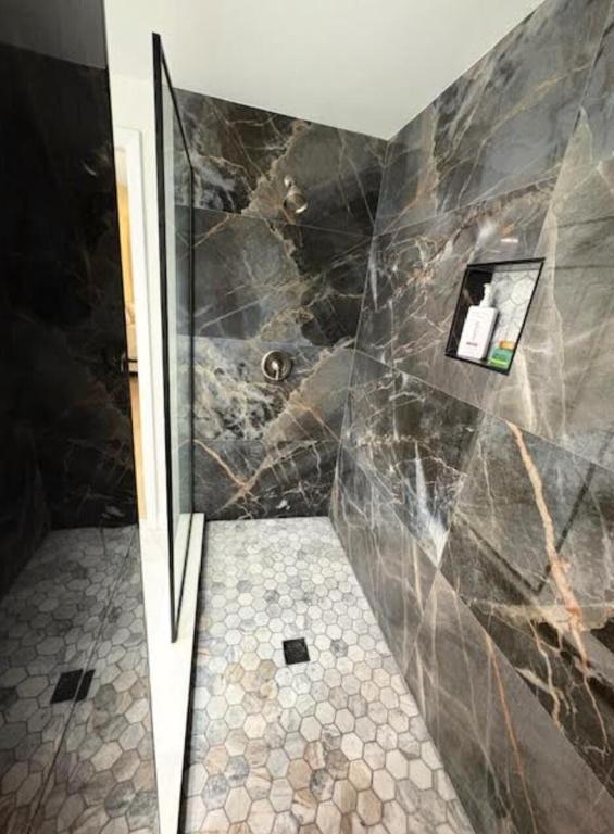 La Mirada - Residential Lease