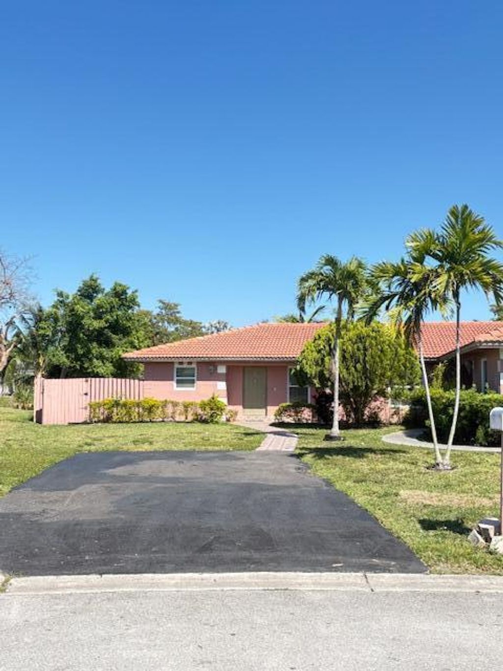 Photo of 2301 114th Avenue NW #1, Coral Springs, FL 33065 (MLS # R11081900)