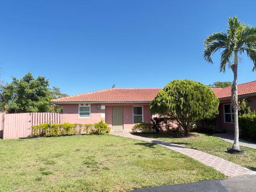 Photo of 2301 114th Avenue NW #1, Coral Springs, FL 33065 (MLS # R11081900)