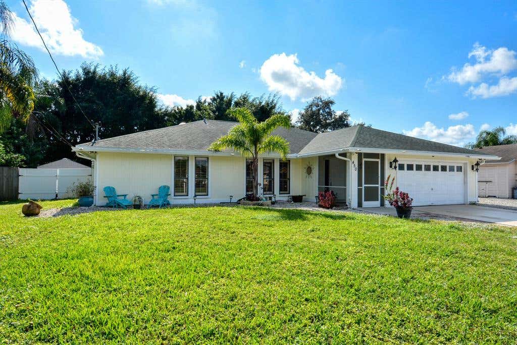 Photo of 450 SW Dalton Circle, Port Saint Lucie, FL 34953 (MLS # R10764154)