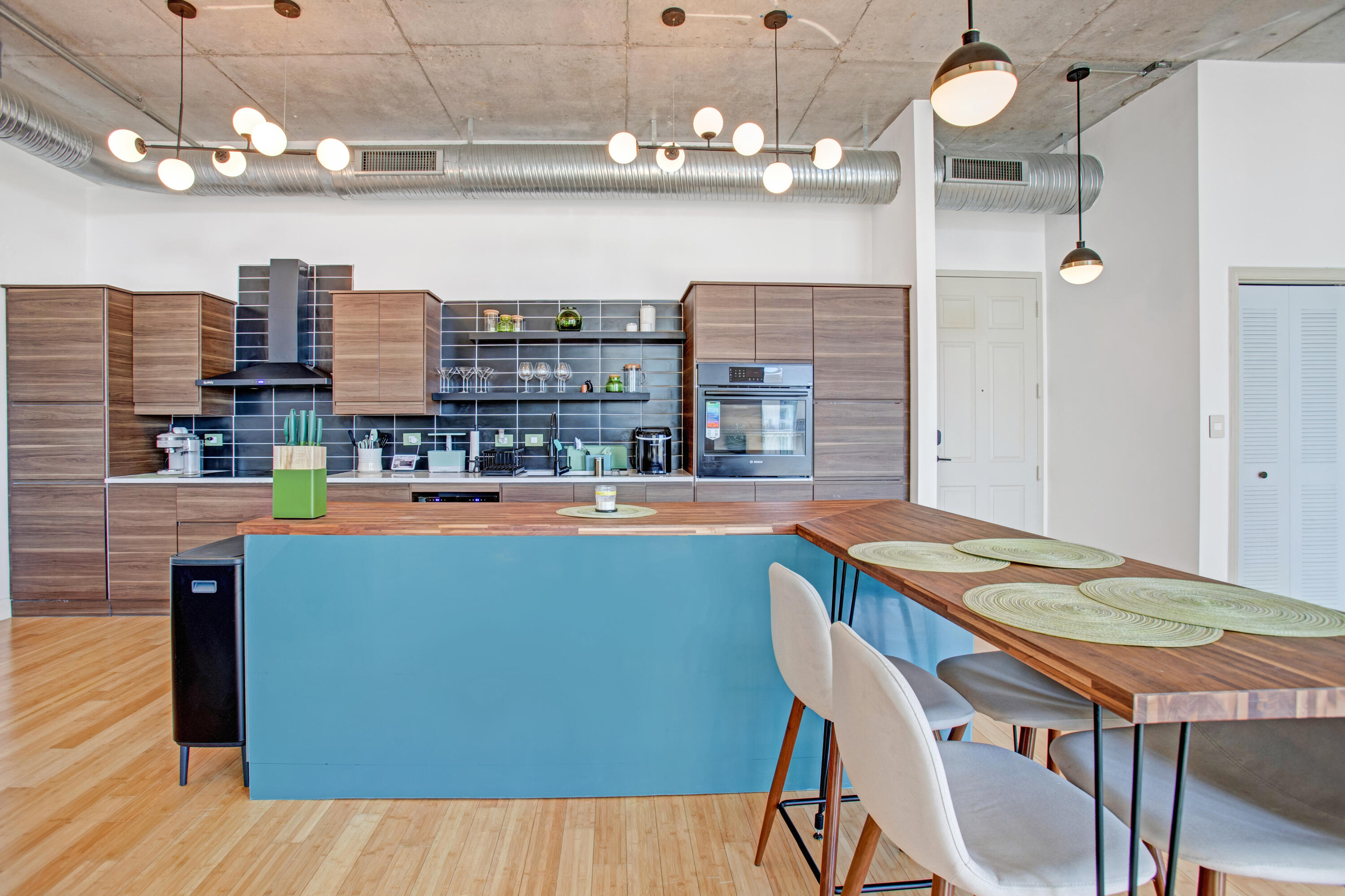 LOFTS AT HOLLYWOOD STATION - Residential Lease