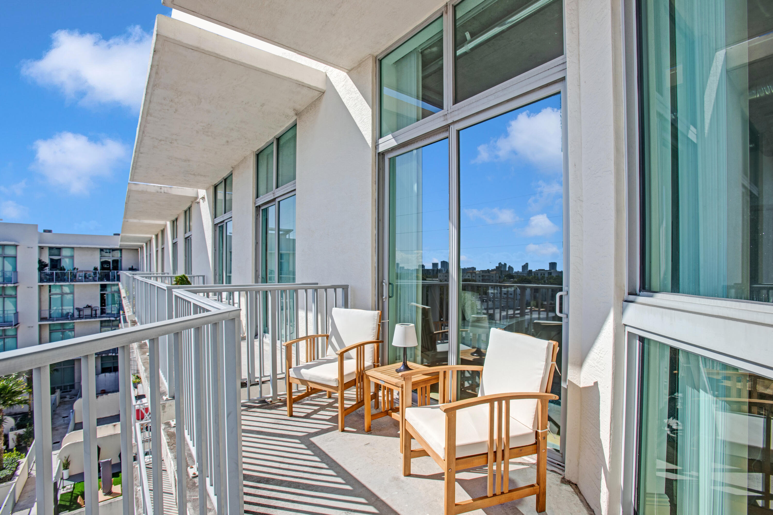 LOFTS AT HOLLYWOOD STATION - Residential Lease