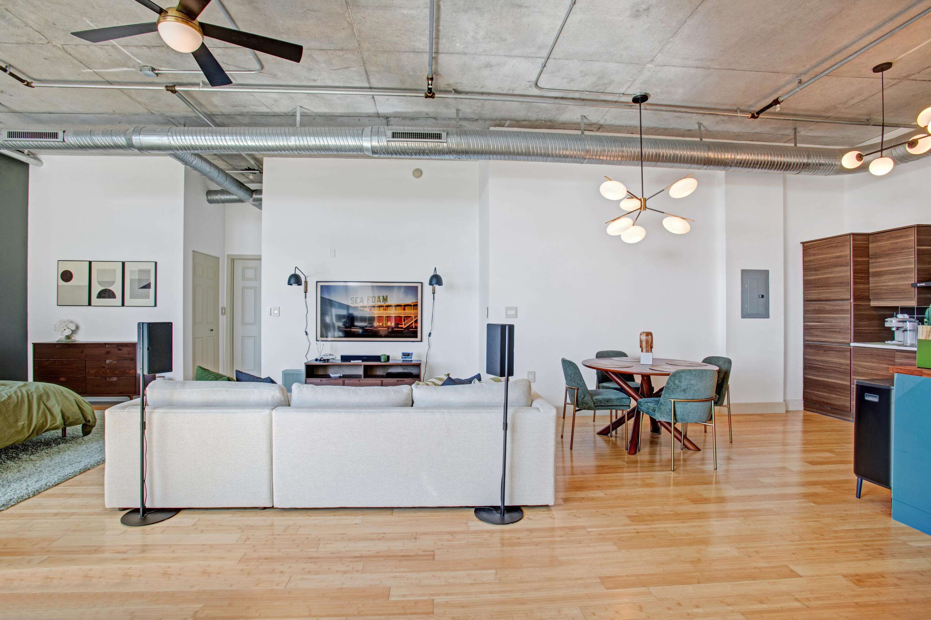 LOFTS AT HOLLYWOOD STATION - Residential Lease