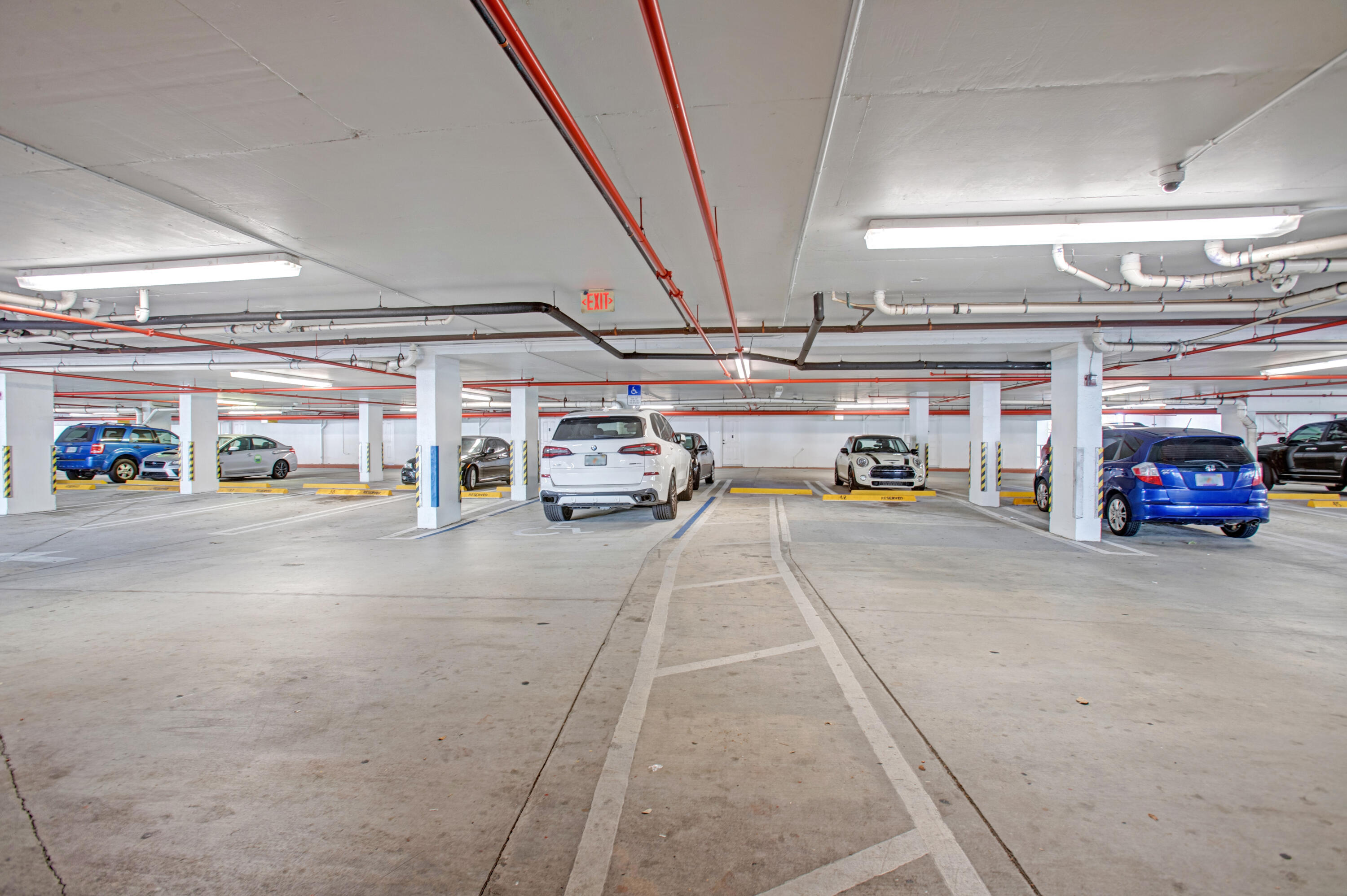 LOFTS AT HOLLYWOOD STATION - Residential Lease