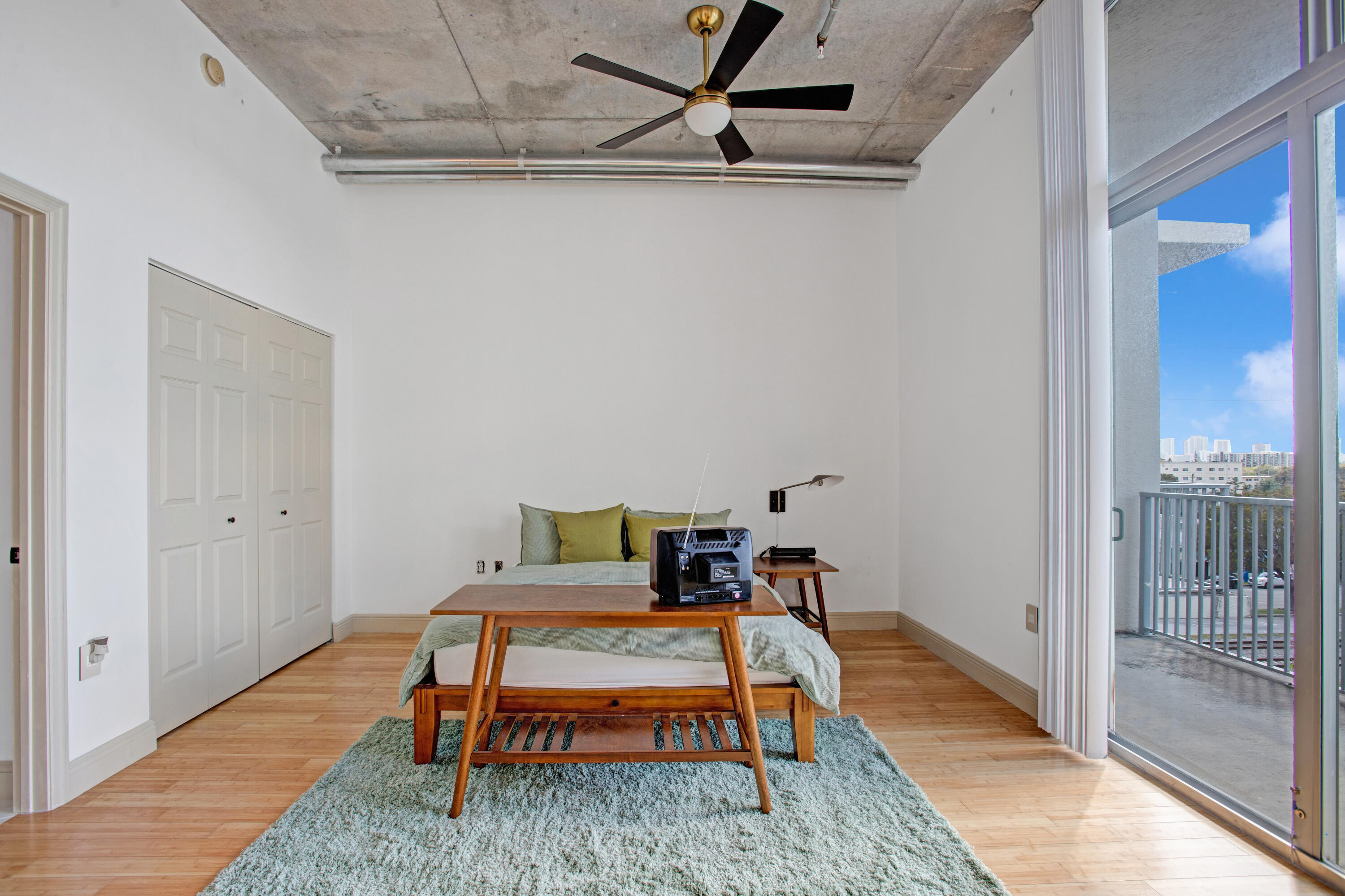 LOFTS AT HOLLYWOOD STATION - Residential Lease