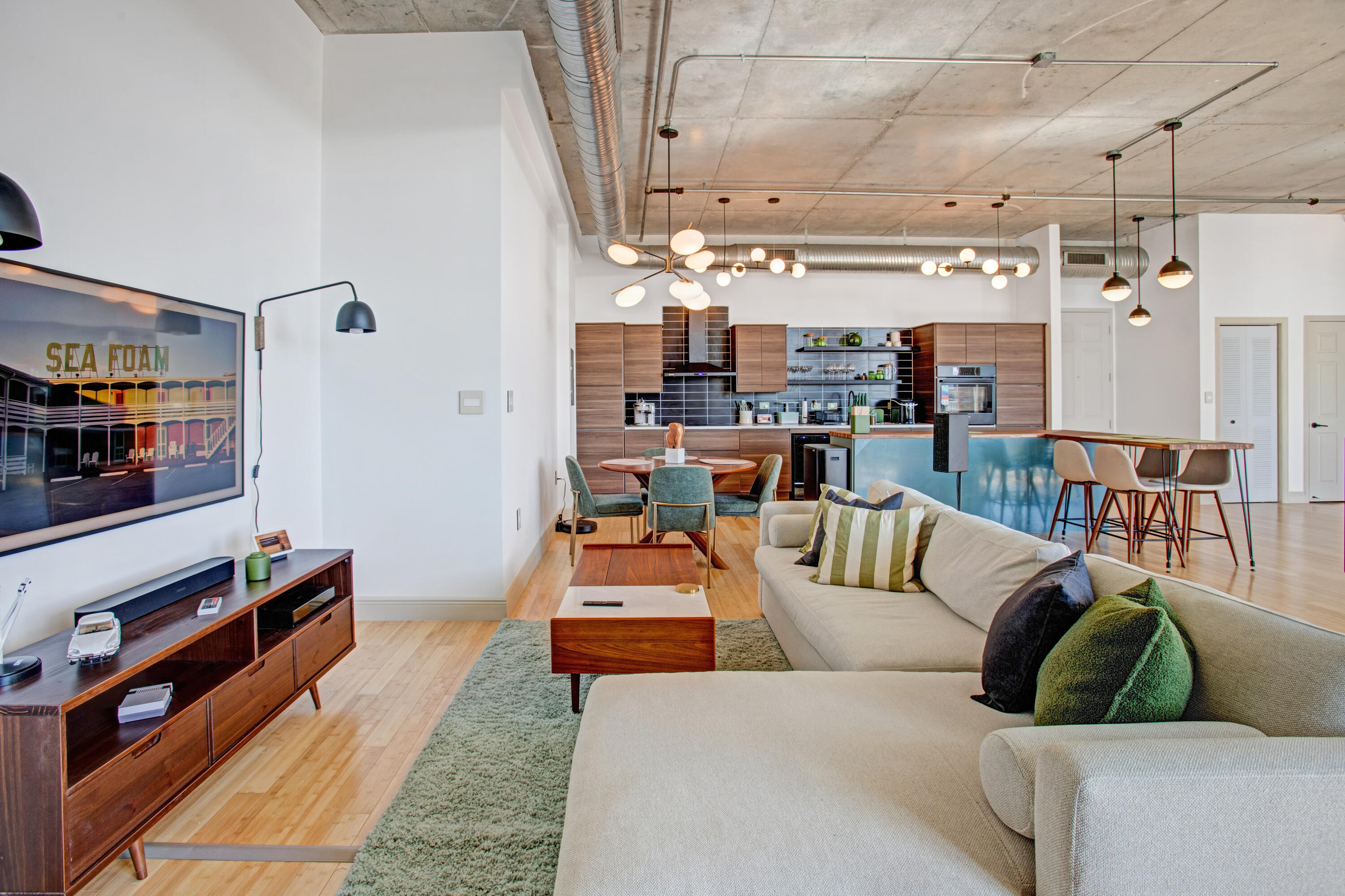 LOFTS AT HOLLYWOOD STATION - Residential Lease