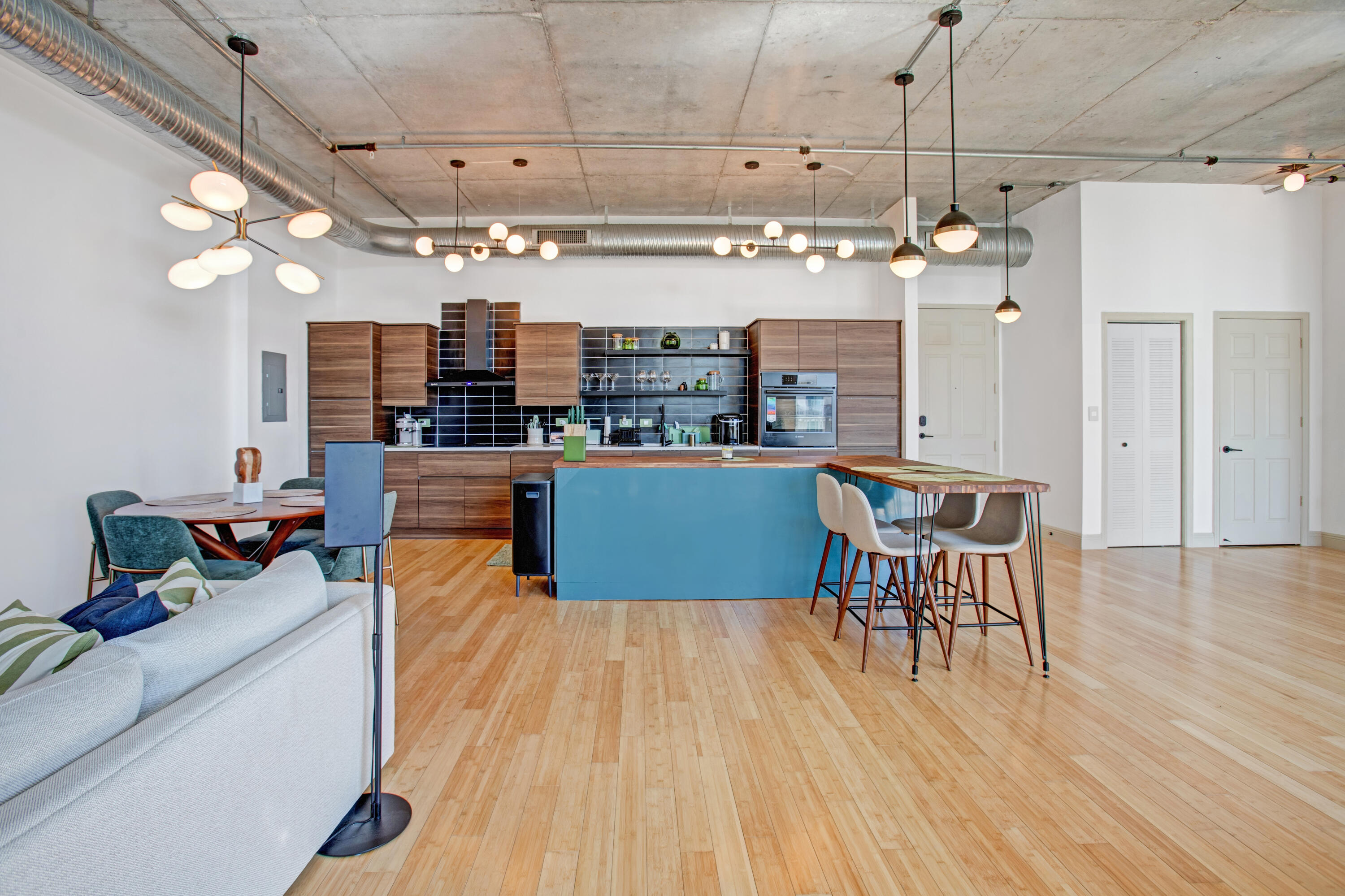 LOFTS AT HOLLYWOOD STATION - Residential Lease