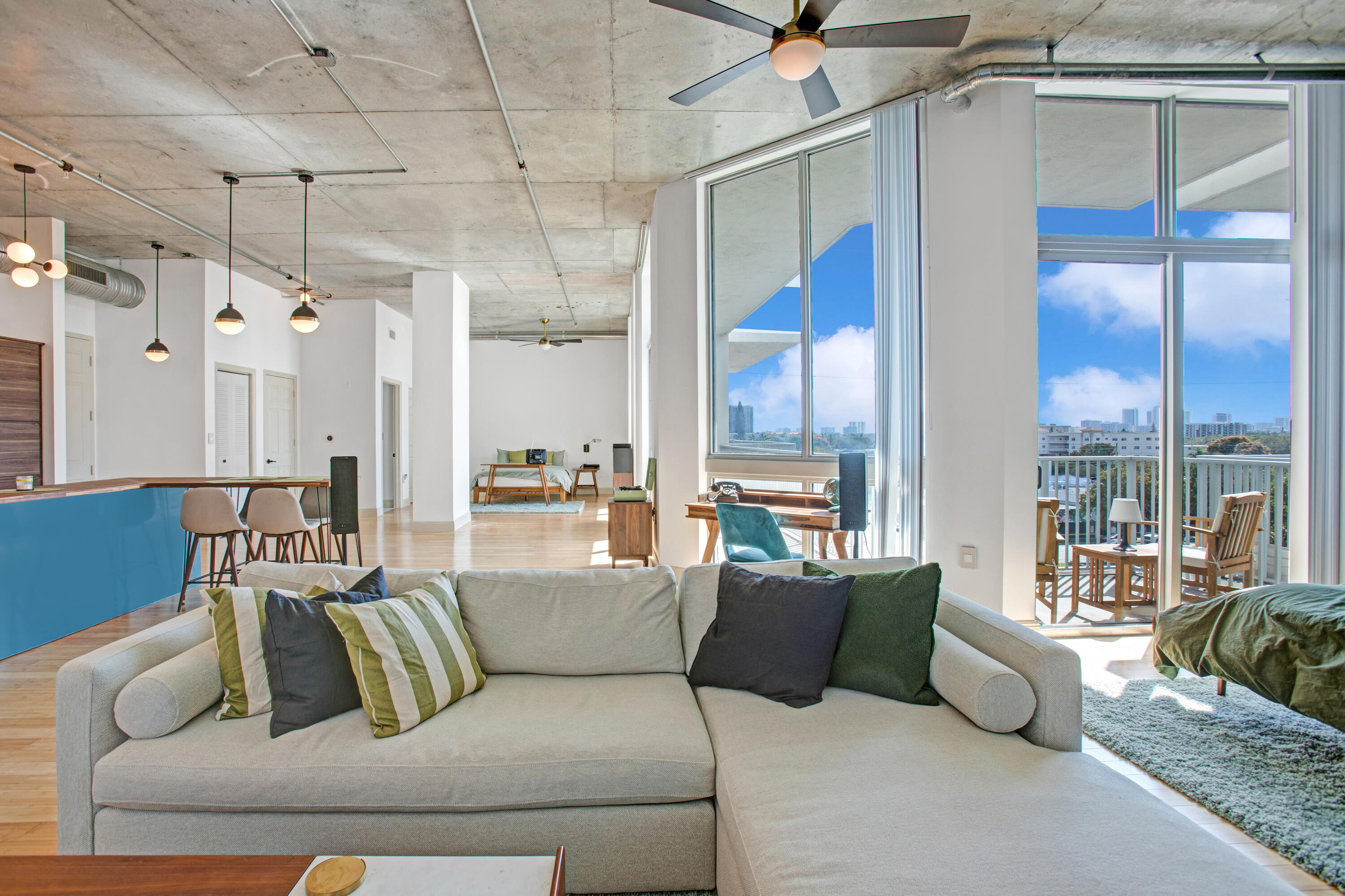 LOFTS AT HOLLYWOOD STATION - Residential Lease