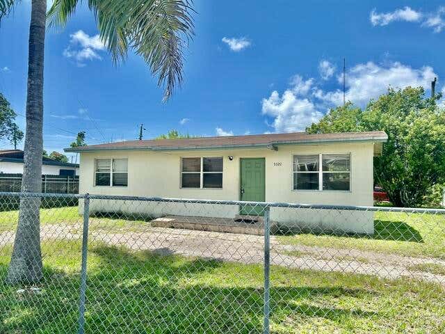 Photo of 5320 SW 25th Court, West Park, FL 33023 (MLS # B26046110)