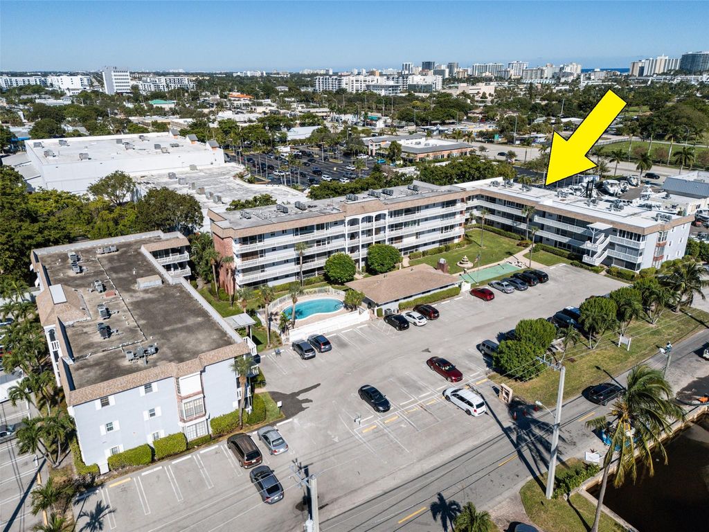 Photo of 1971 SE 5th Ct #205E, Pompano Beach, FL 33060 (MLS # F10531682)