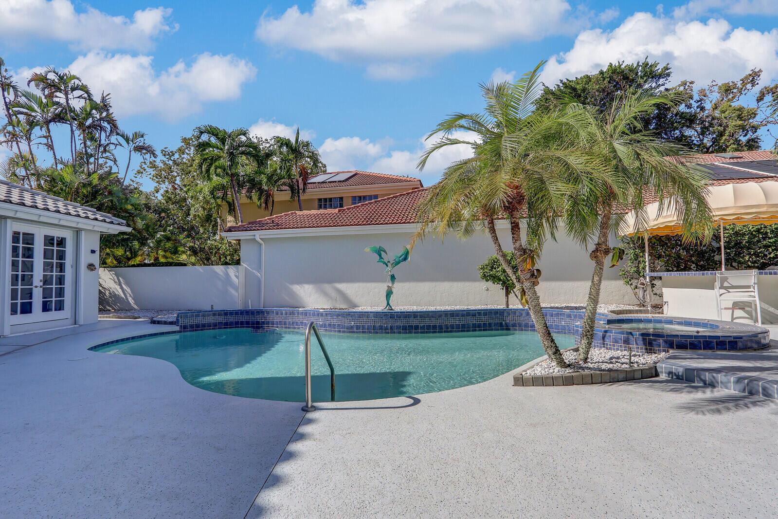 FRENCHMANS CREEK - Residential