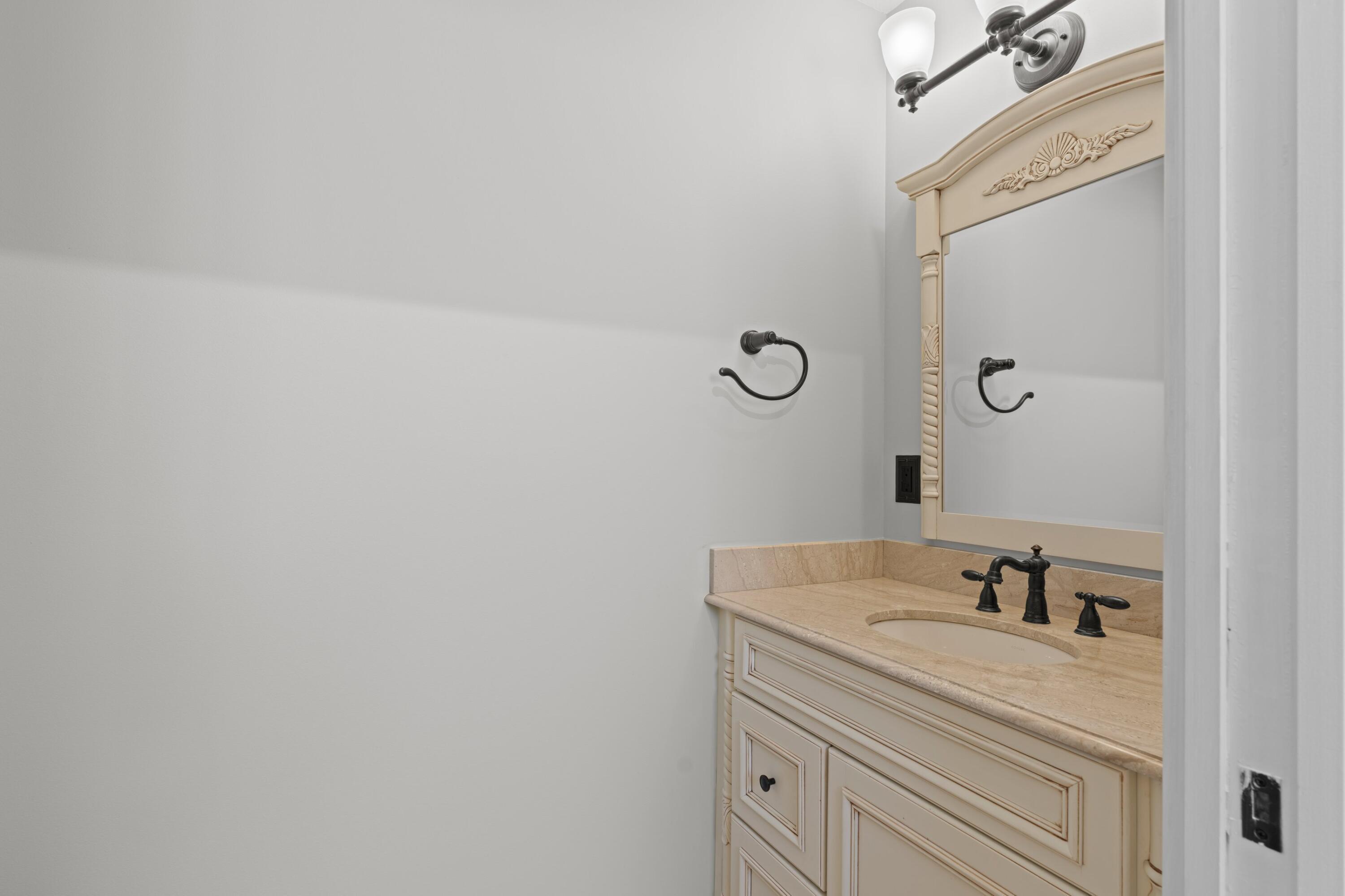 HIDDEN VALLEY SEC 4 - Residential Lease