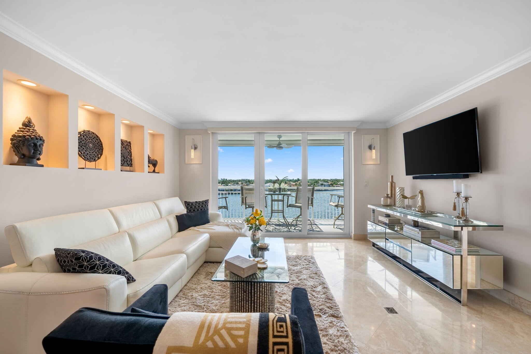 BAYSHORE TOWERS - Residential Lease