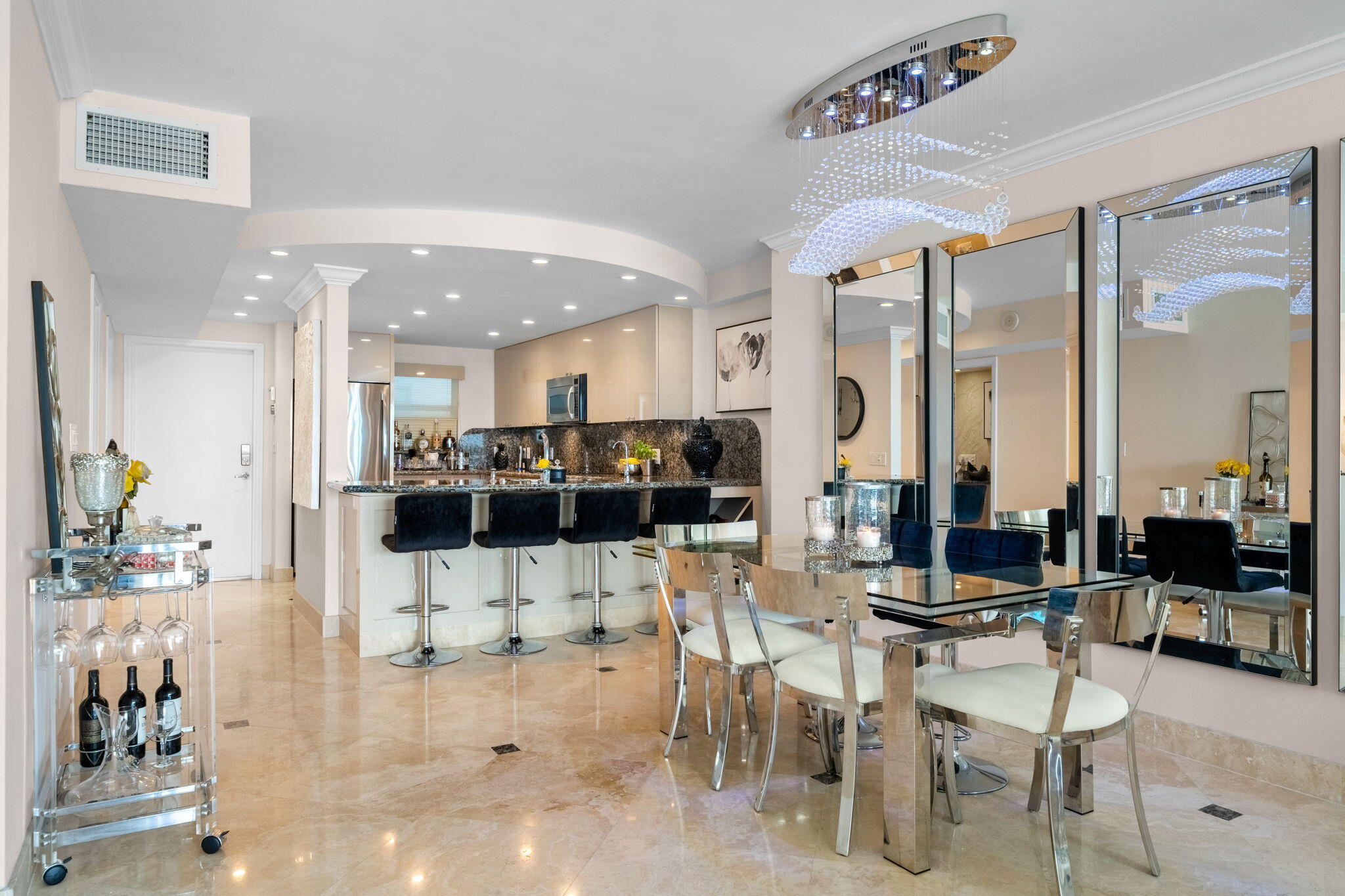 BAYSHORE TOWERS - Residential Lease