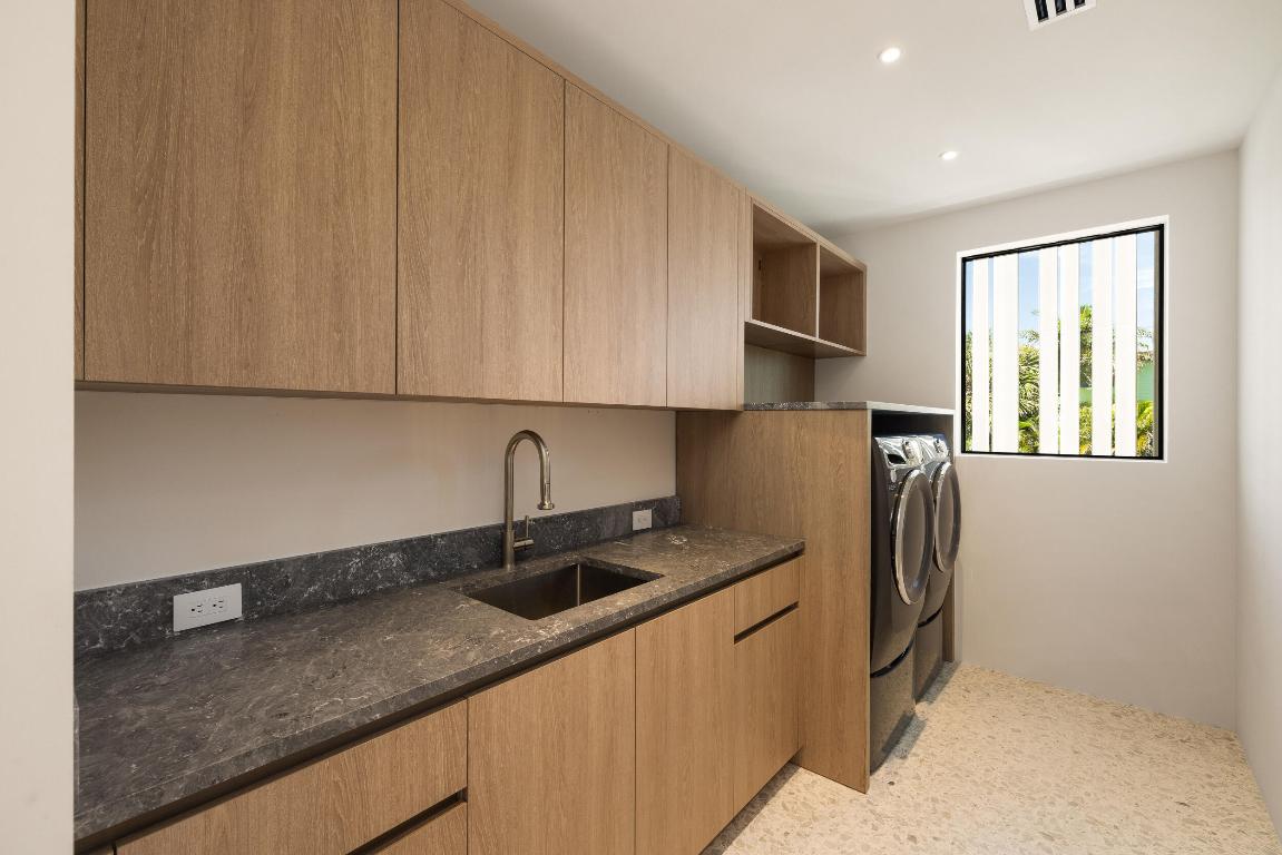 1236 GEORGE BUSH BLVD - Residential