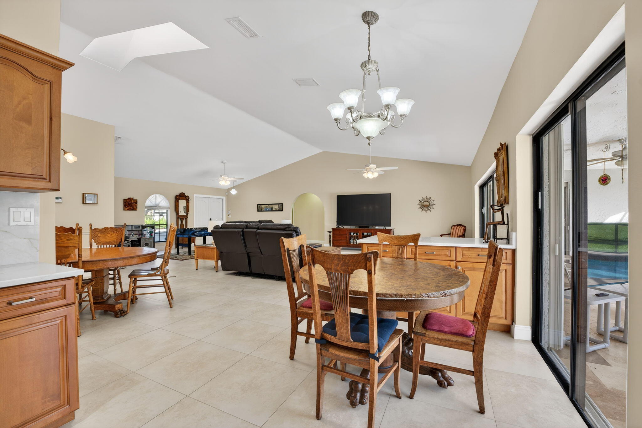 PINE RIDGE - Residential