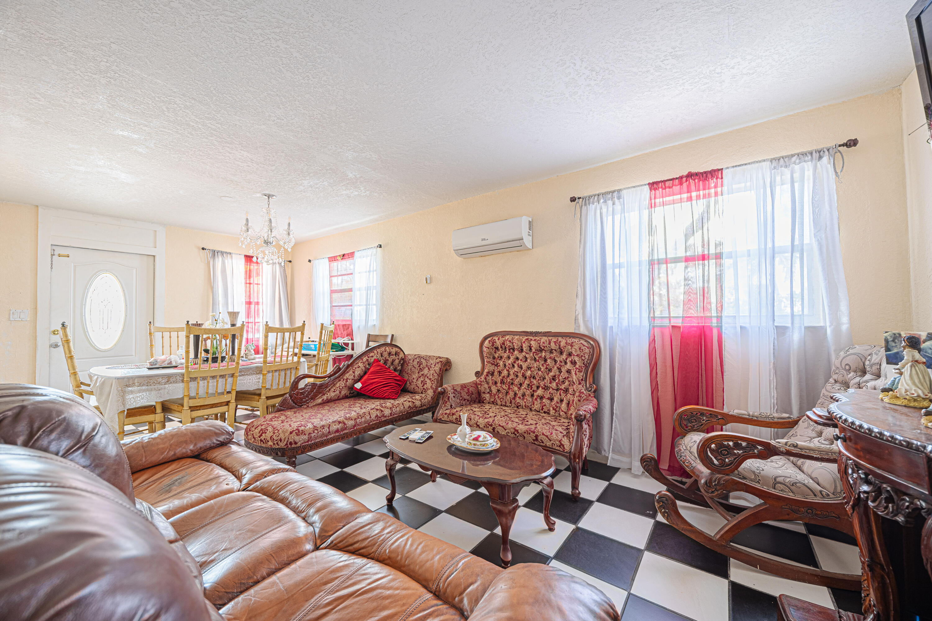 WASHINGTON PARK 5TH ADD 35-48 B LOT 2 BLK 2 - Residential