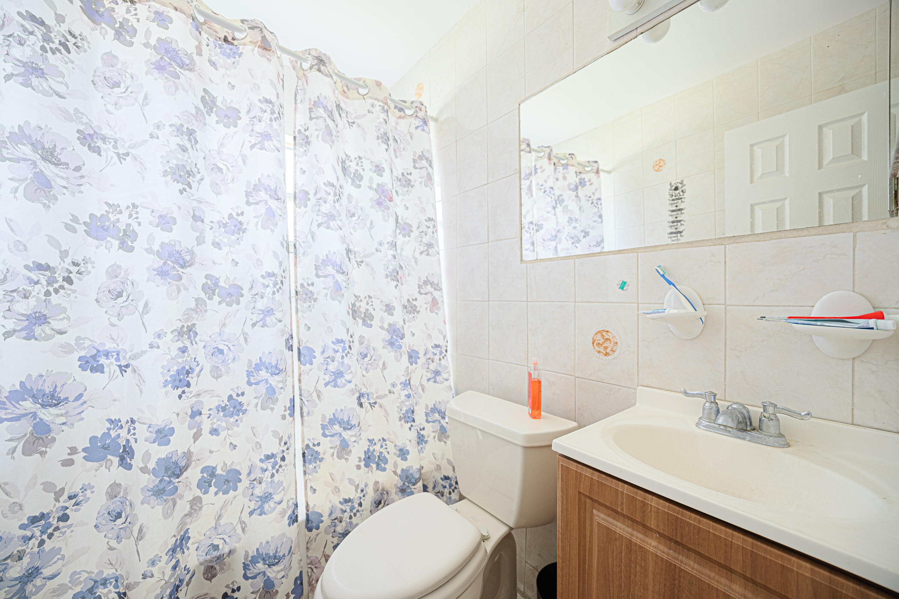WASHINGTON PARK 5TH ADD 35-48 B LOT 2 BLK 2 - Residential