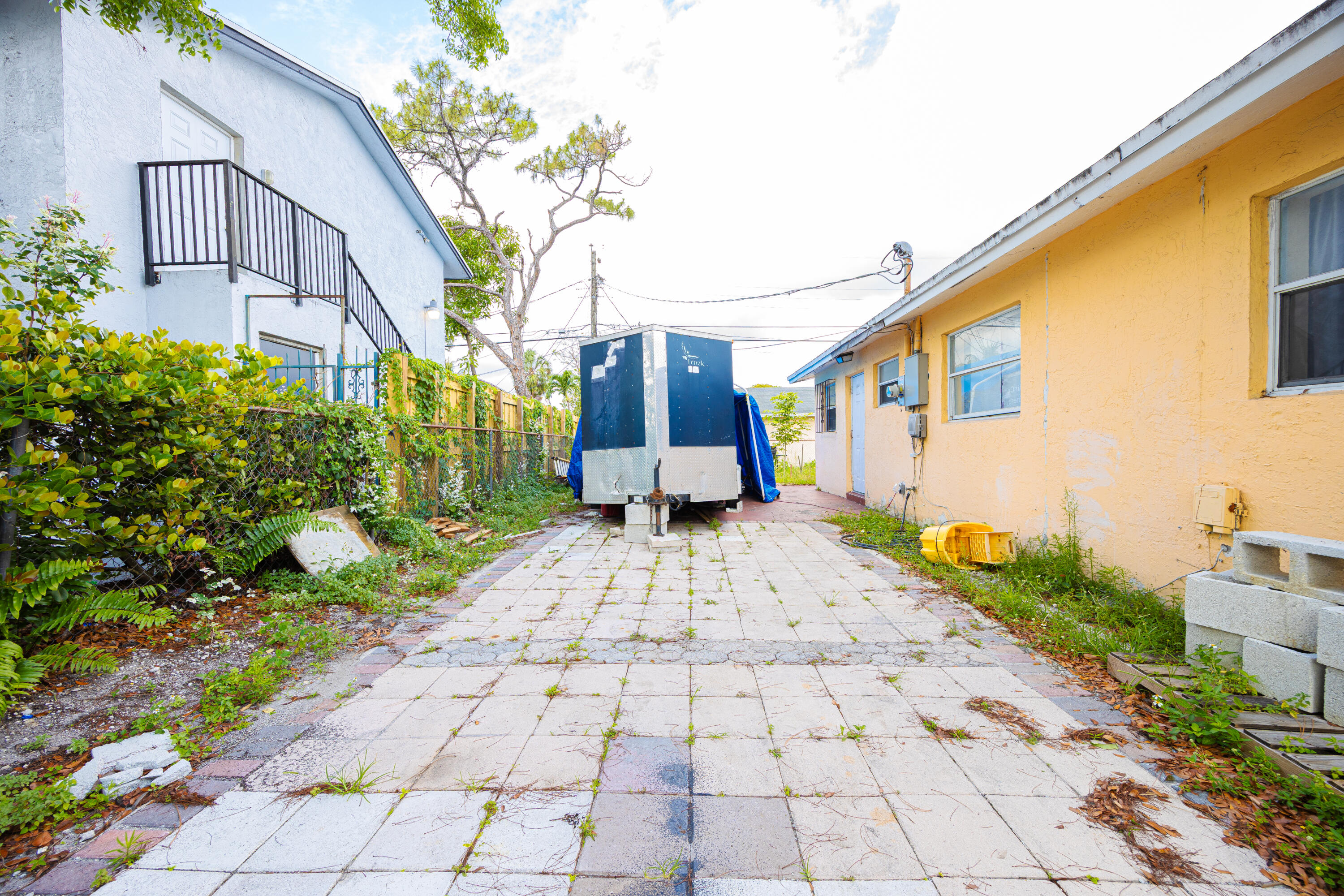 WASHINGTON PARK 5TH ADD 35-48 B LOT 2 BLK 2 - Residential