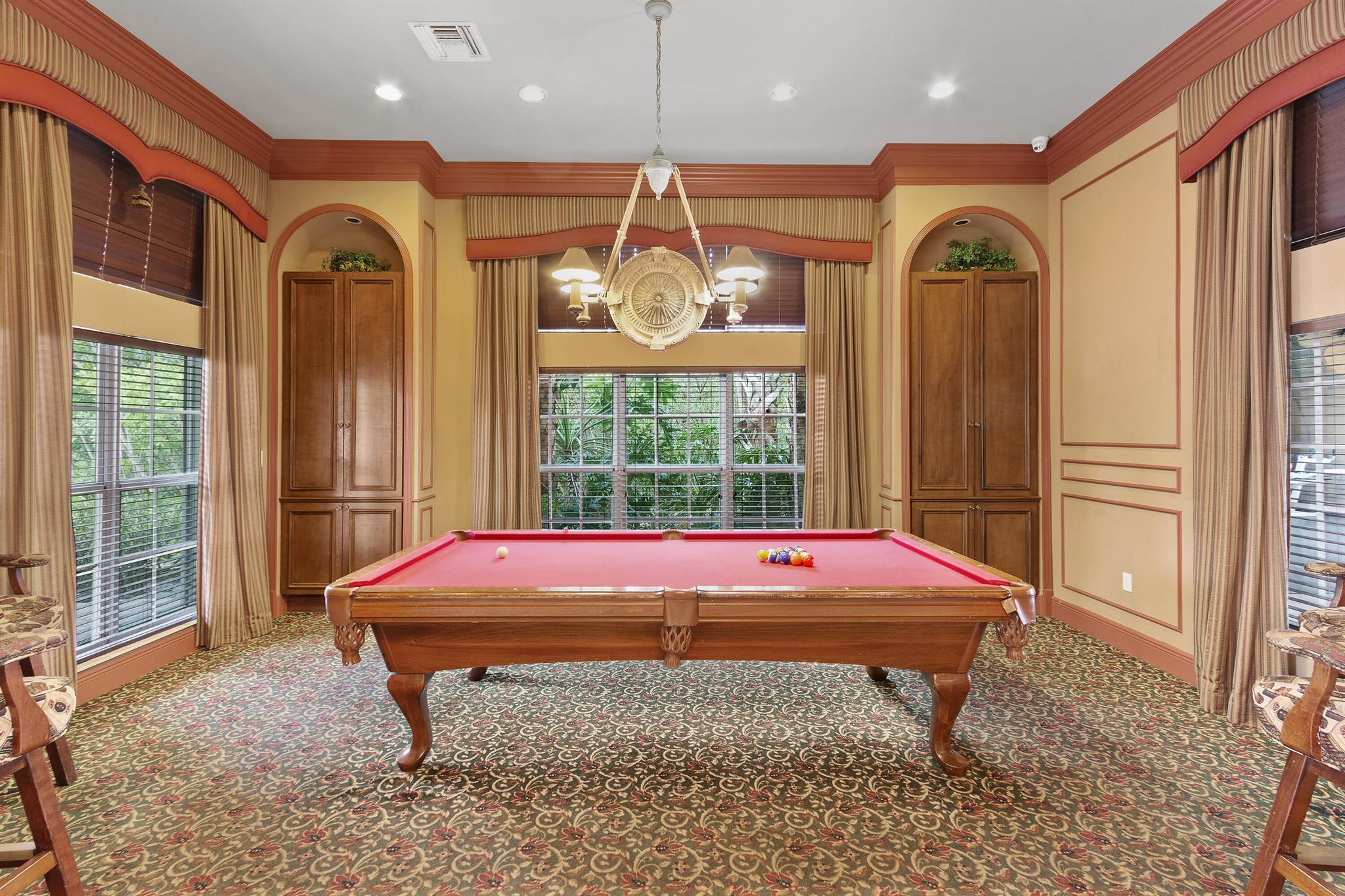 HYPOLUXOS MARINERS CAY CO - Residential