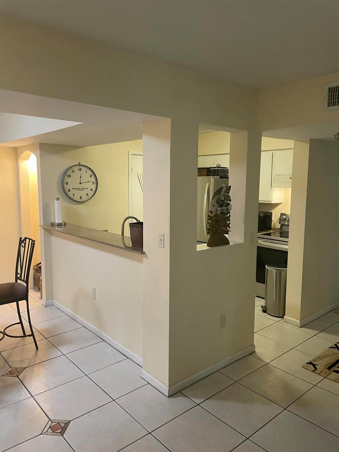 HYPOLUXOS MARINERS CAY CO - Residential