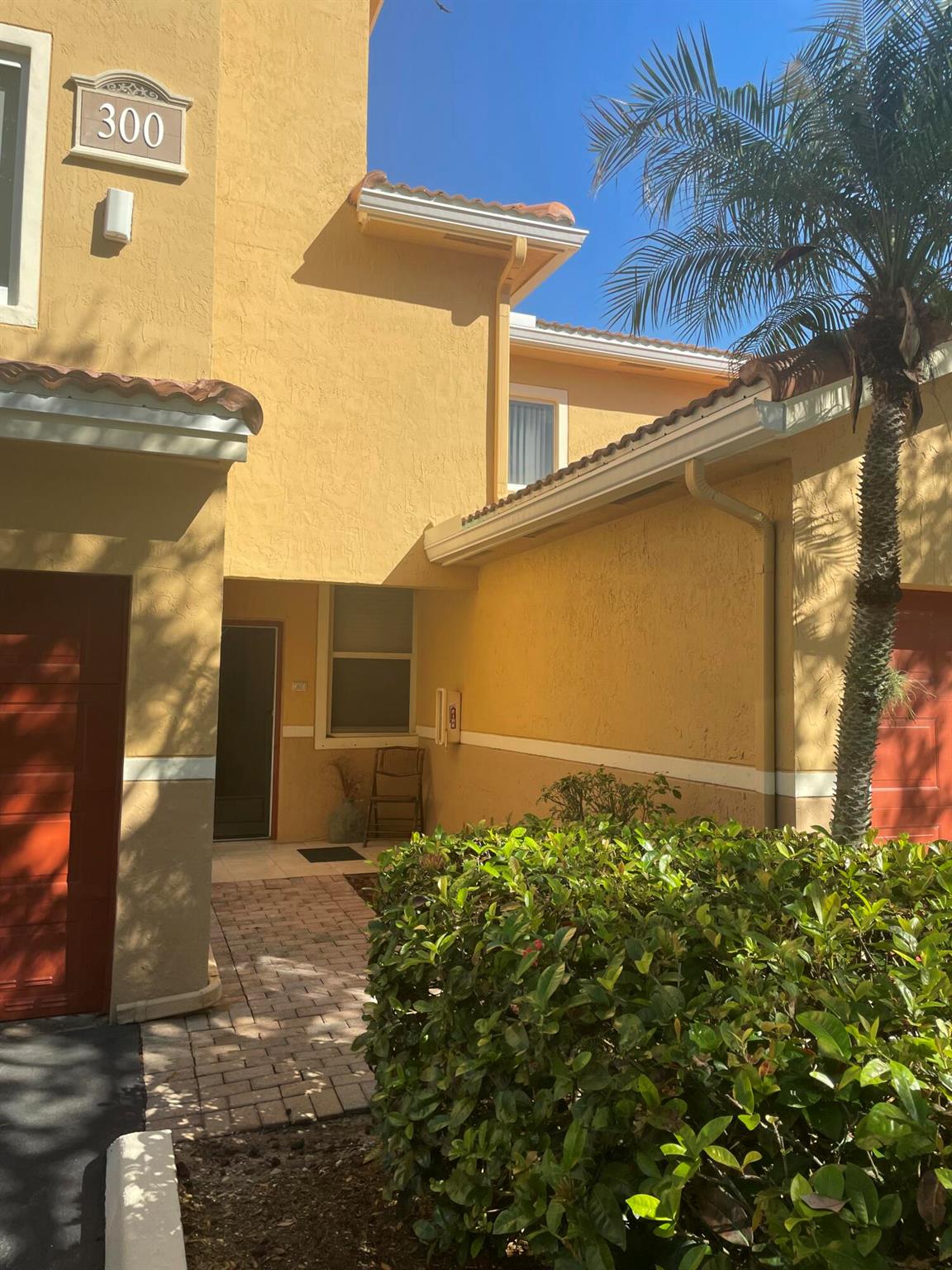 HYPOLUXOS MARINERS CAY CO - Residential