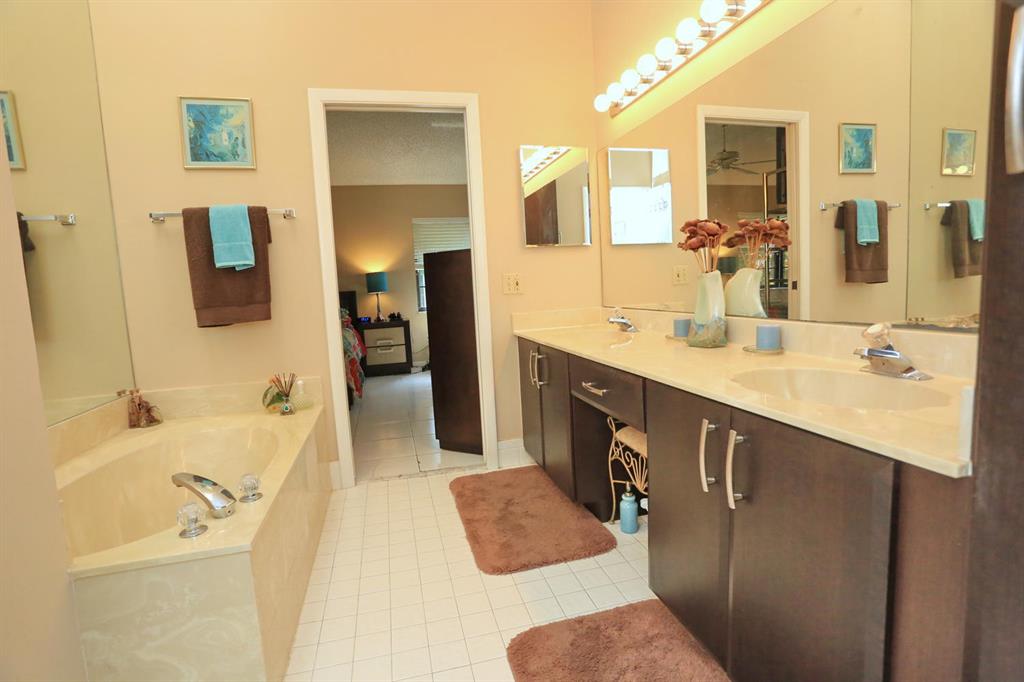 Palm Shores - Residential