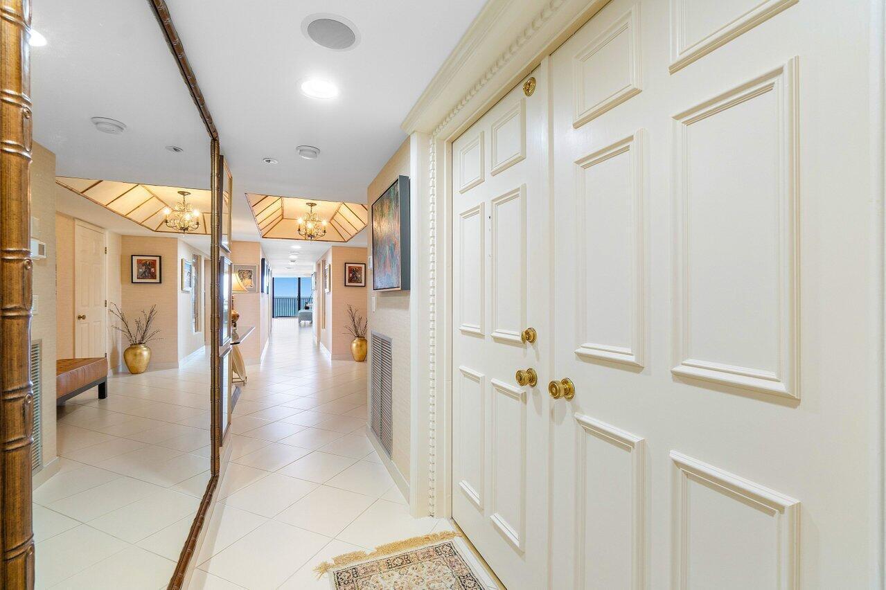 4000 S Ocean Boulevard 502