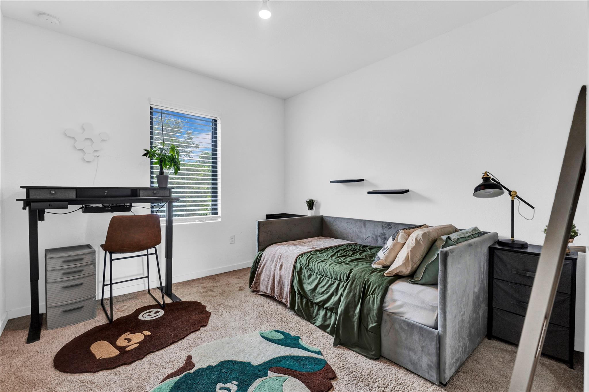 Gardenia Park 183-376 B - Residential Lease