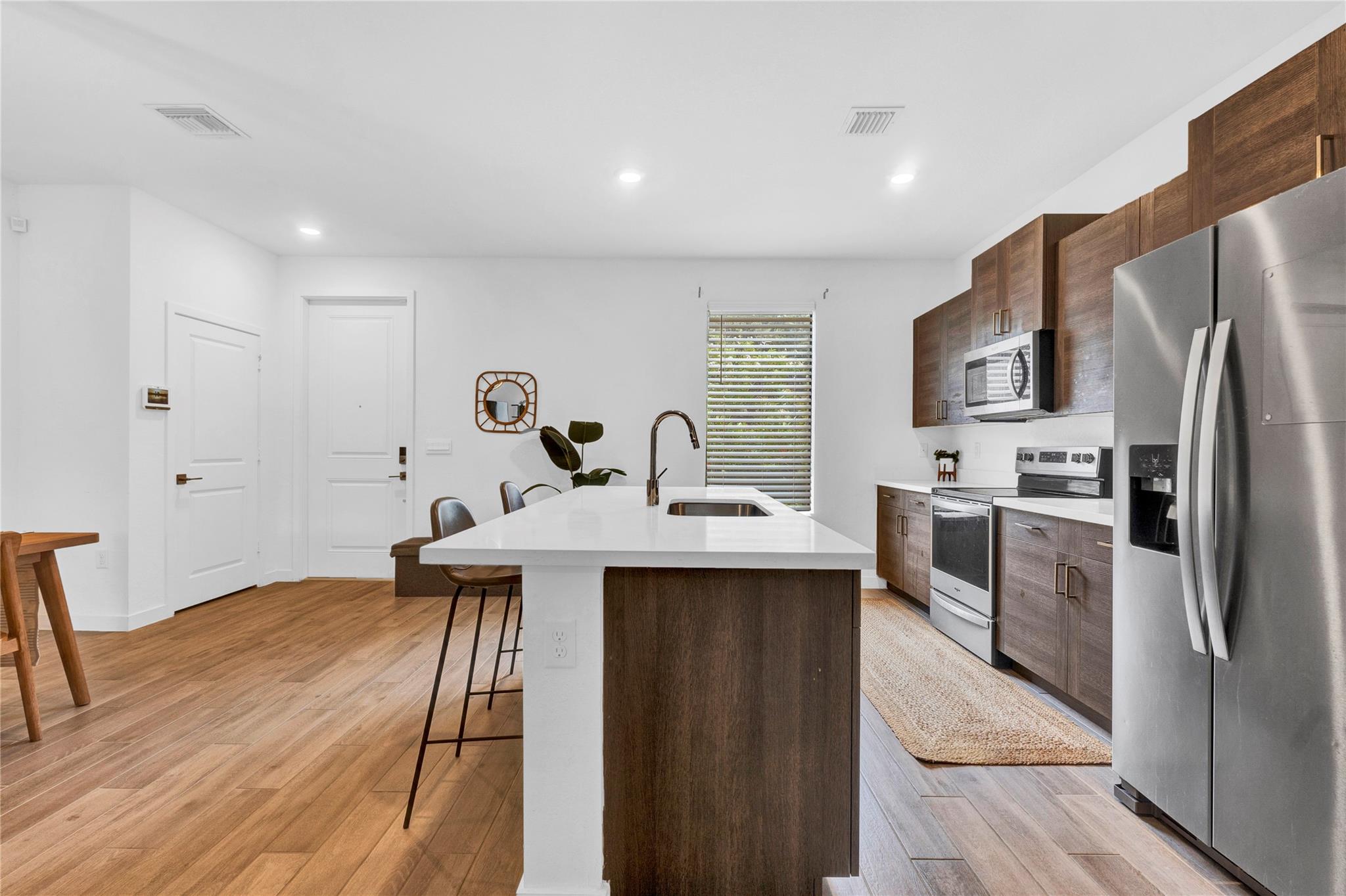 Gardenia Park 183-376 B - Residential Lease