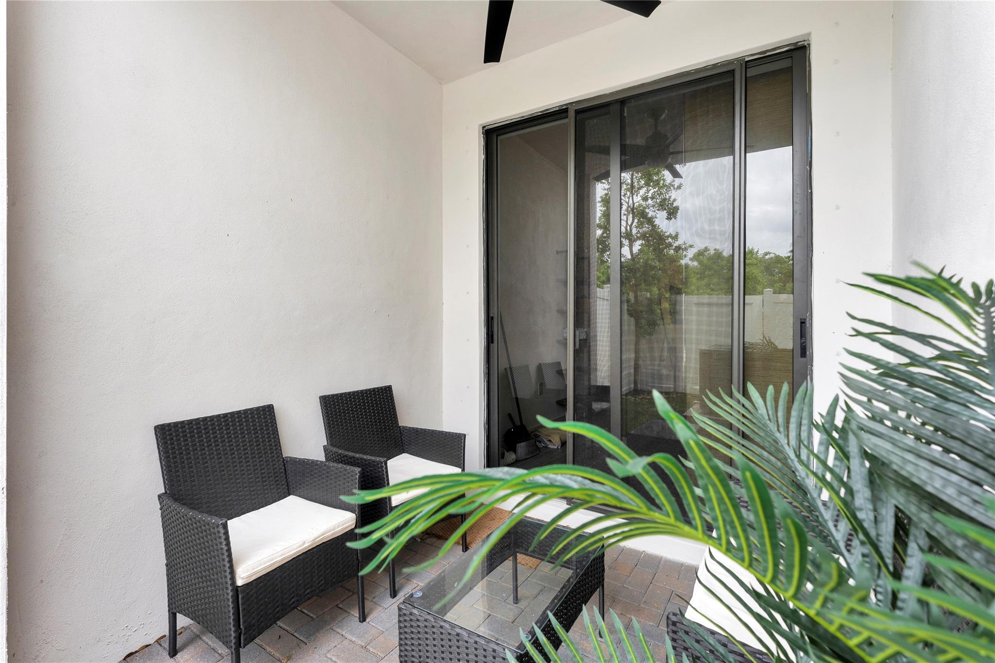 Gardenia Park 183-376 B - Residential Lease