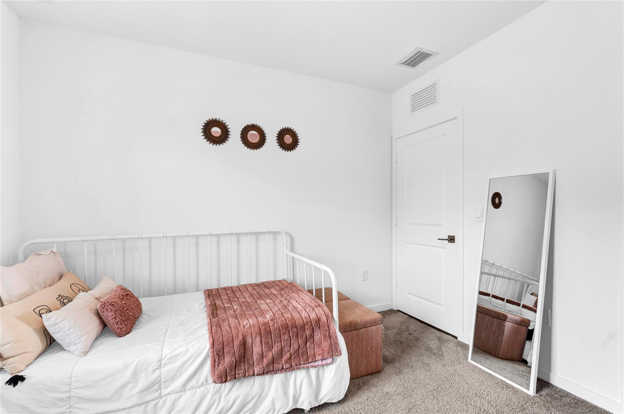 Gardenia Park 183-376 B - Residential Lease