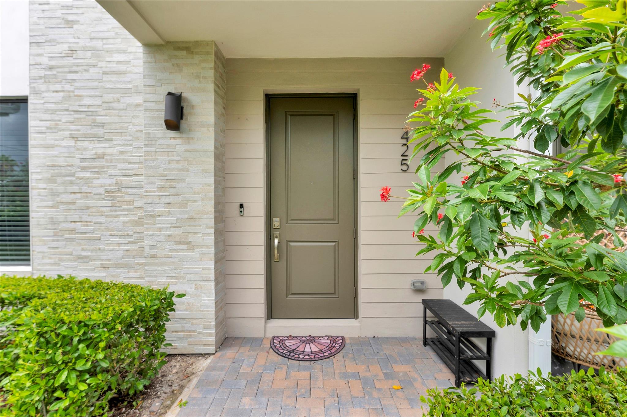 Gardenia Park 183-376 B - Residential Lease