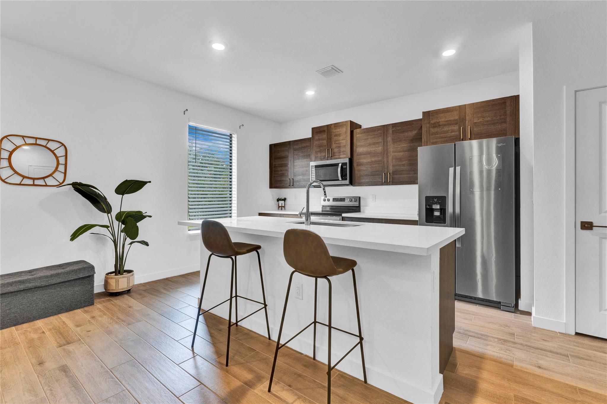 Gardenia Park 183-376 B - Residential Lease