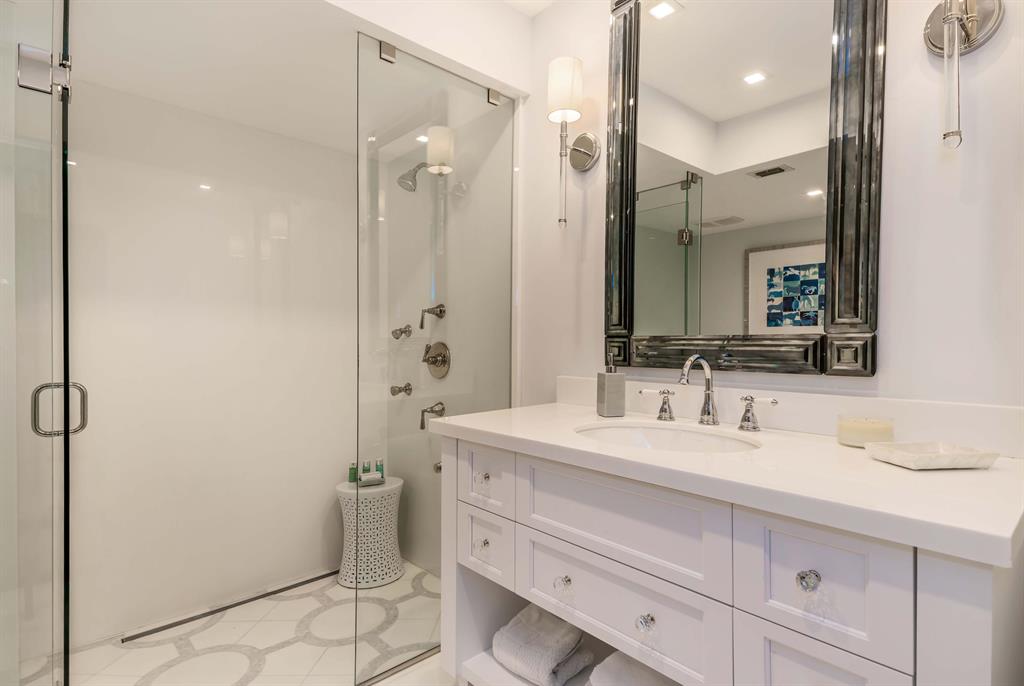 LA QUINTA CONDO - Residential