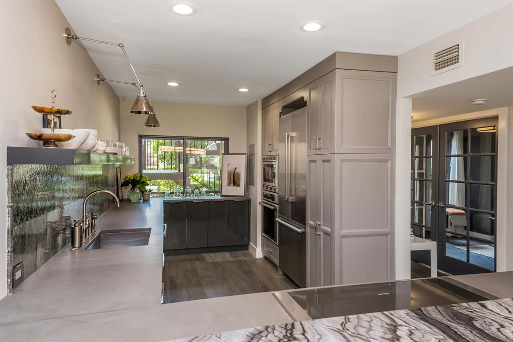 LA QUINTA CONDO - Residential