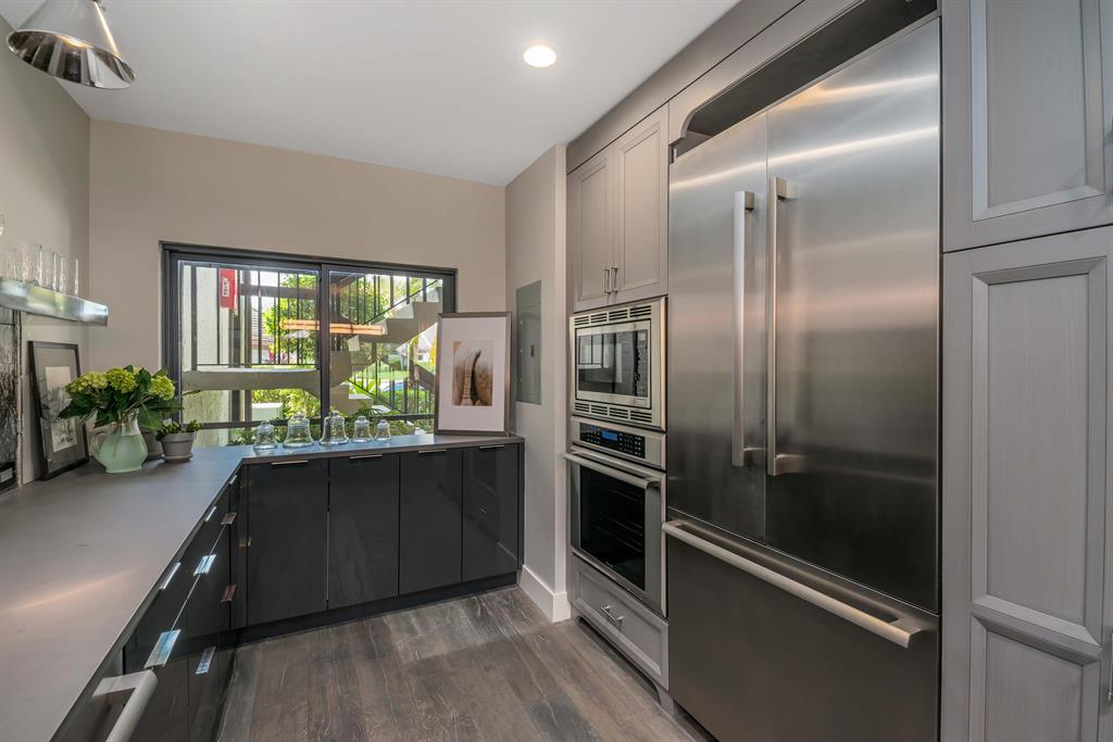 LA QUINTA CONDO - Residential