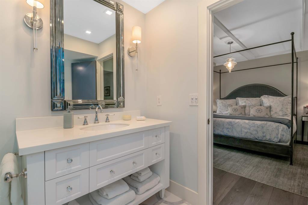 LA QUINTA CONDO - Residential