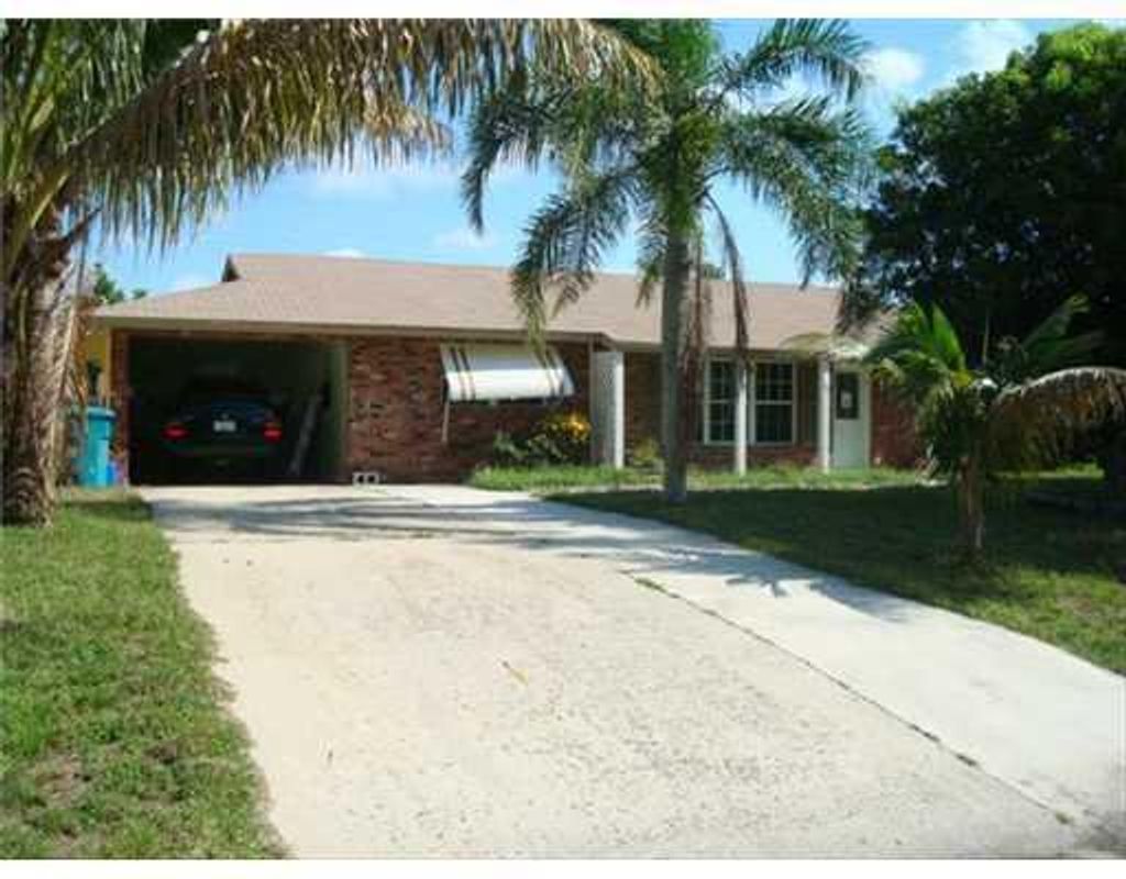 Photo of 1321 SW 27th Place, Boynton Beach, FL 33426 (MLS # R10875799)
