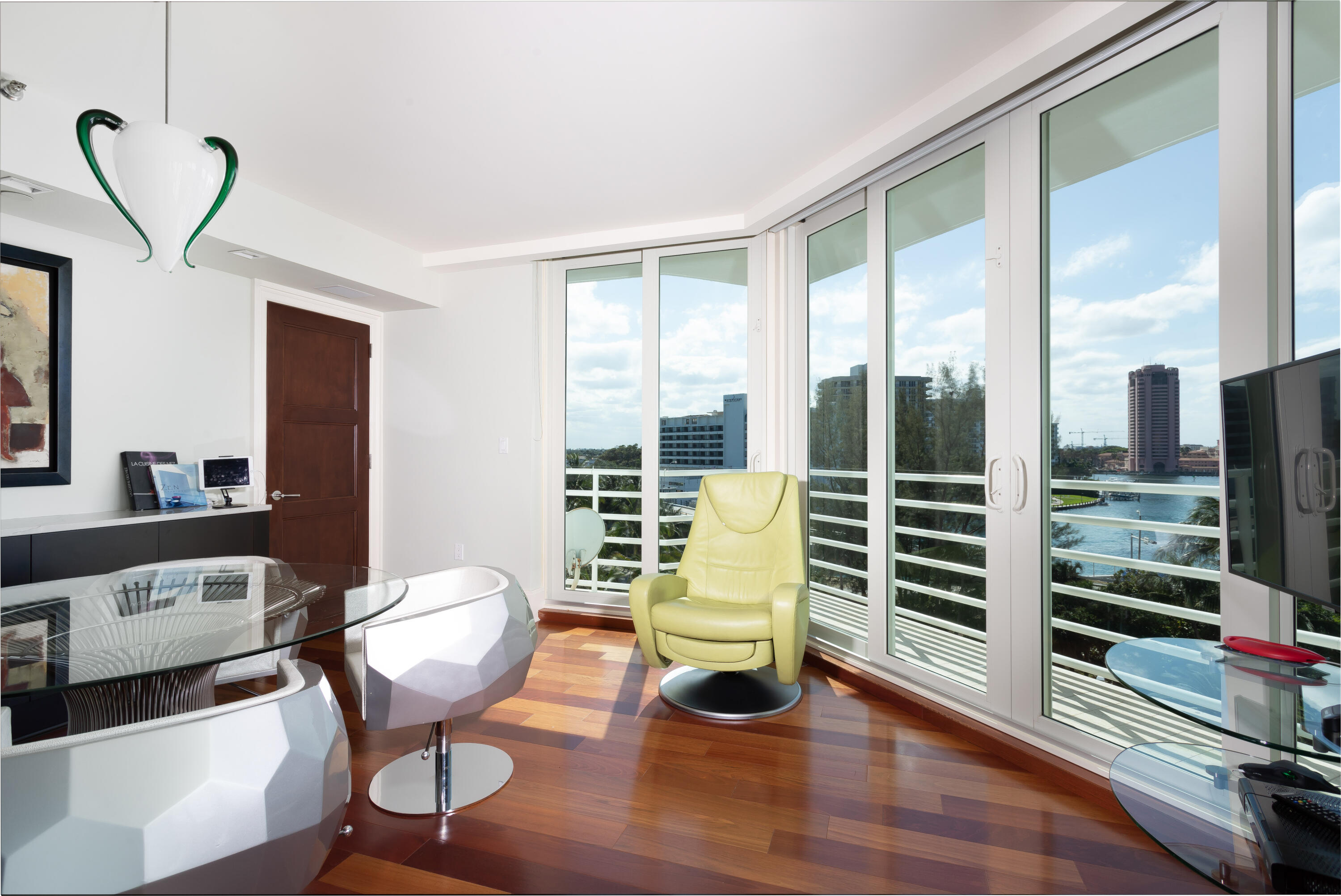 PRESIDENTIAL PLACE CONDO - Residential