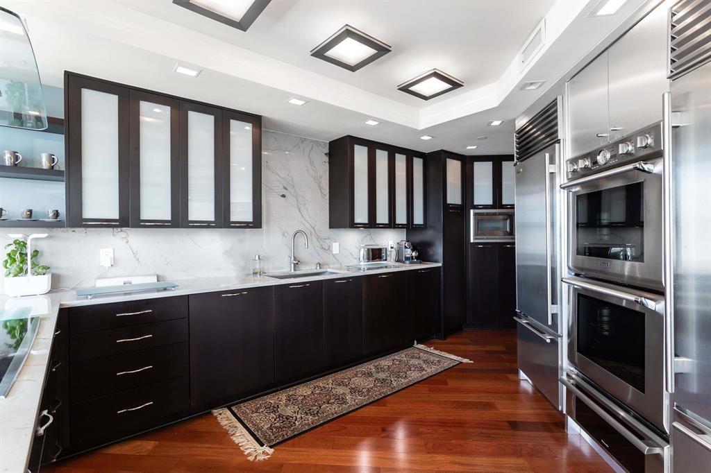 PRESIDENTIAL PLACE CONDO - Residential