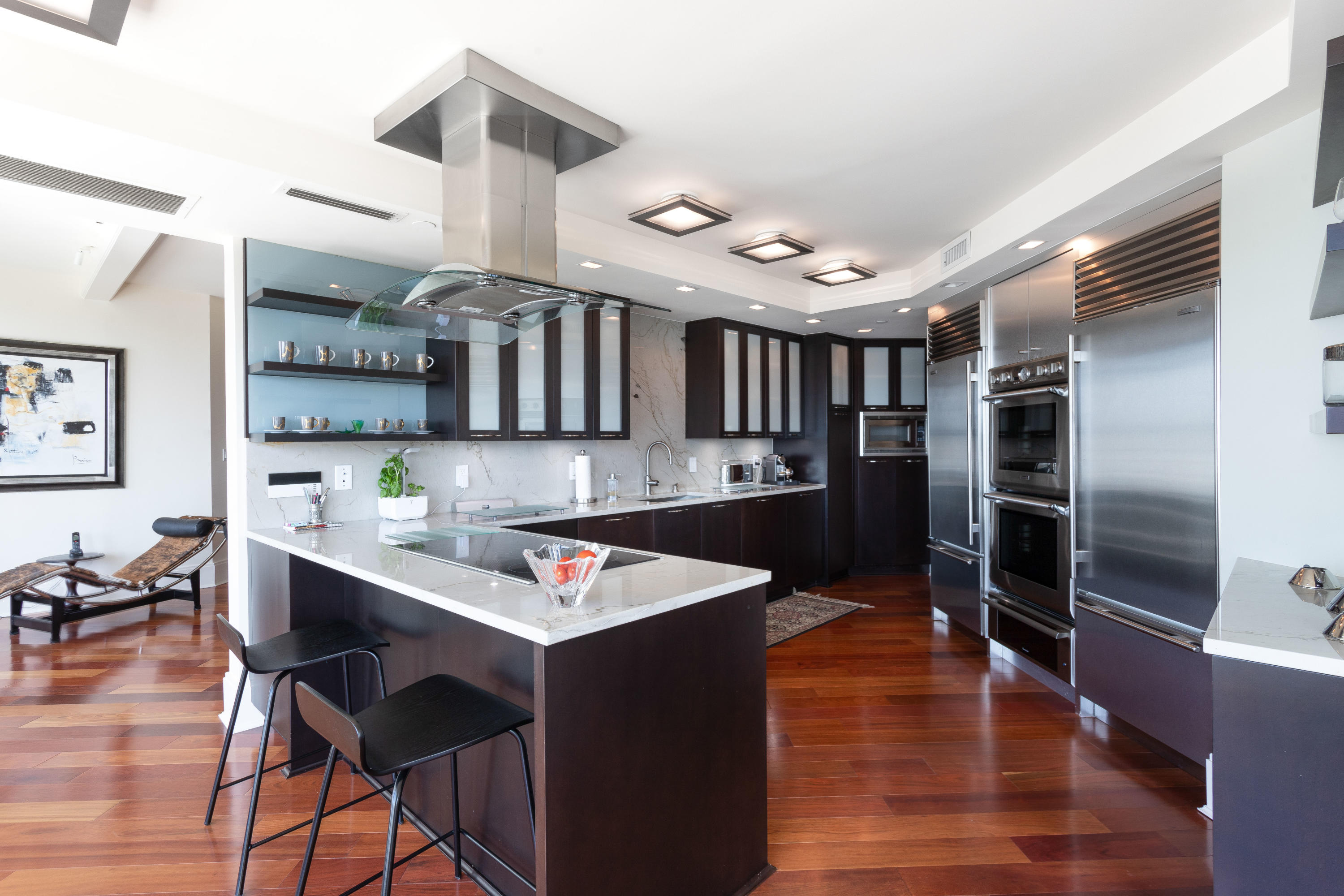 PRESIDENTIAL PLACE CONDO - Residential