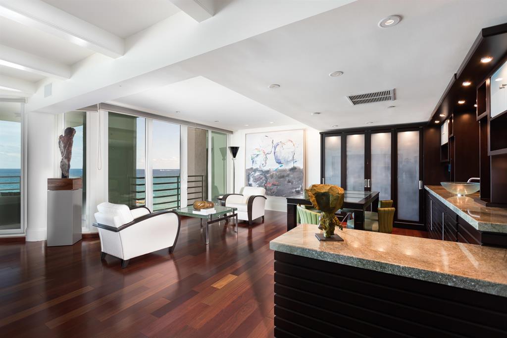 PRESIDENTIAL PLACE CONDO - Residential