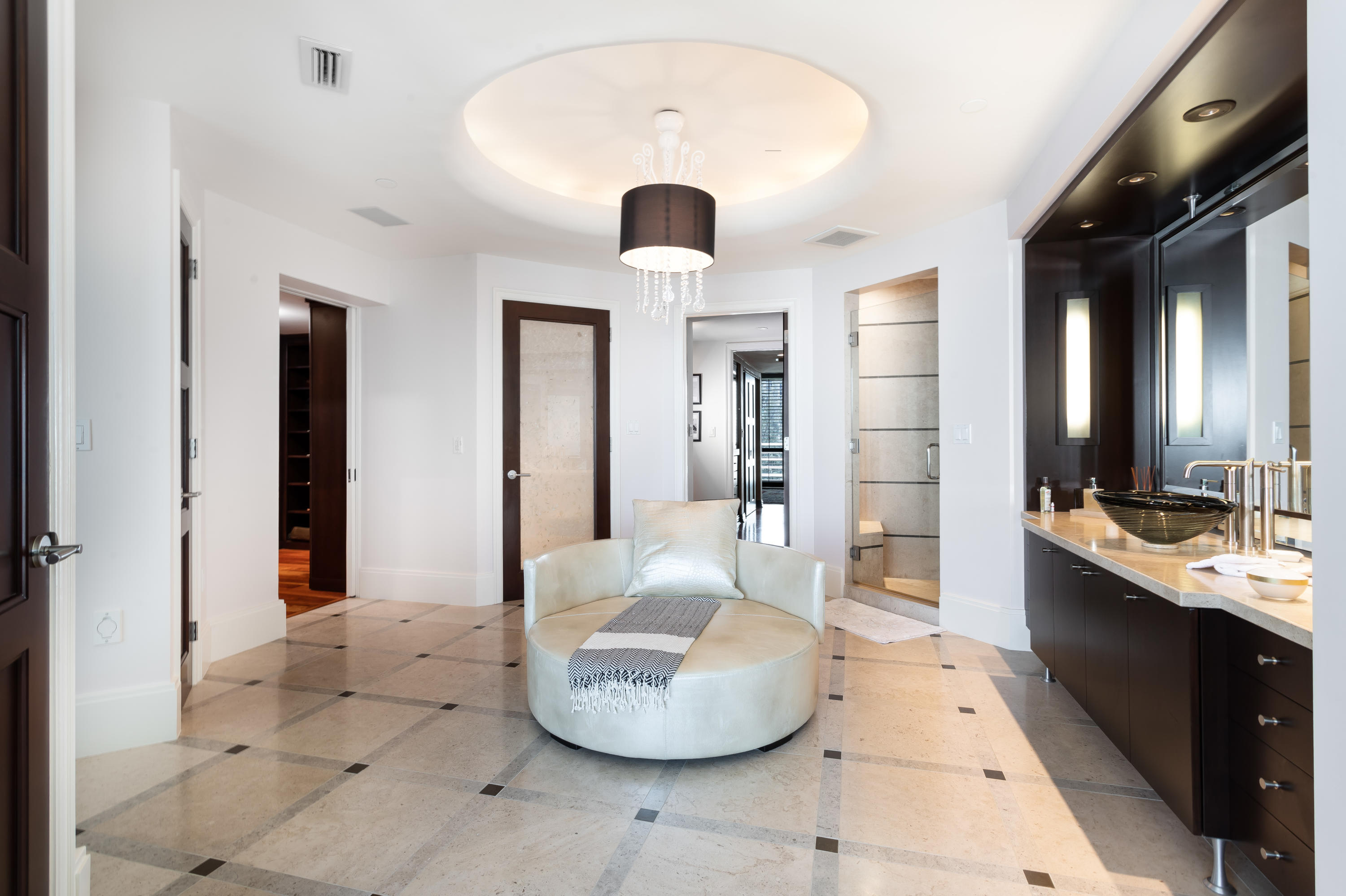 PRESIDENTIAL PLACE CONDO - Residential