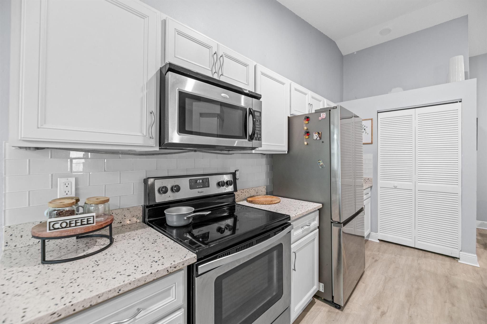 MEADOWLAND COVE 1 OF WELL - Residential Lease