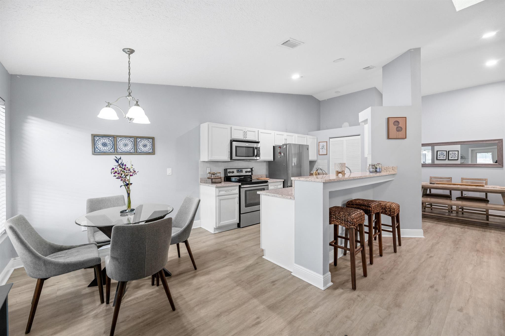 MEADOWLAND COVE 1 OF WELL - Residential Lease