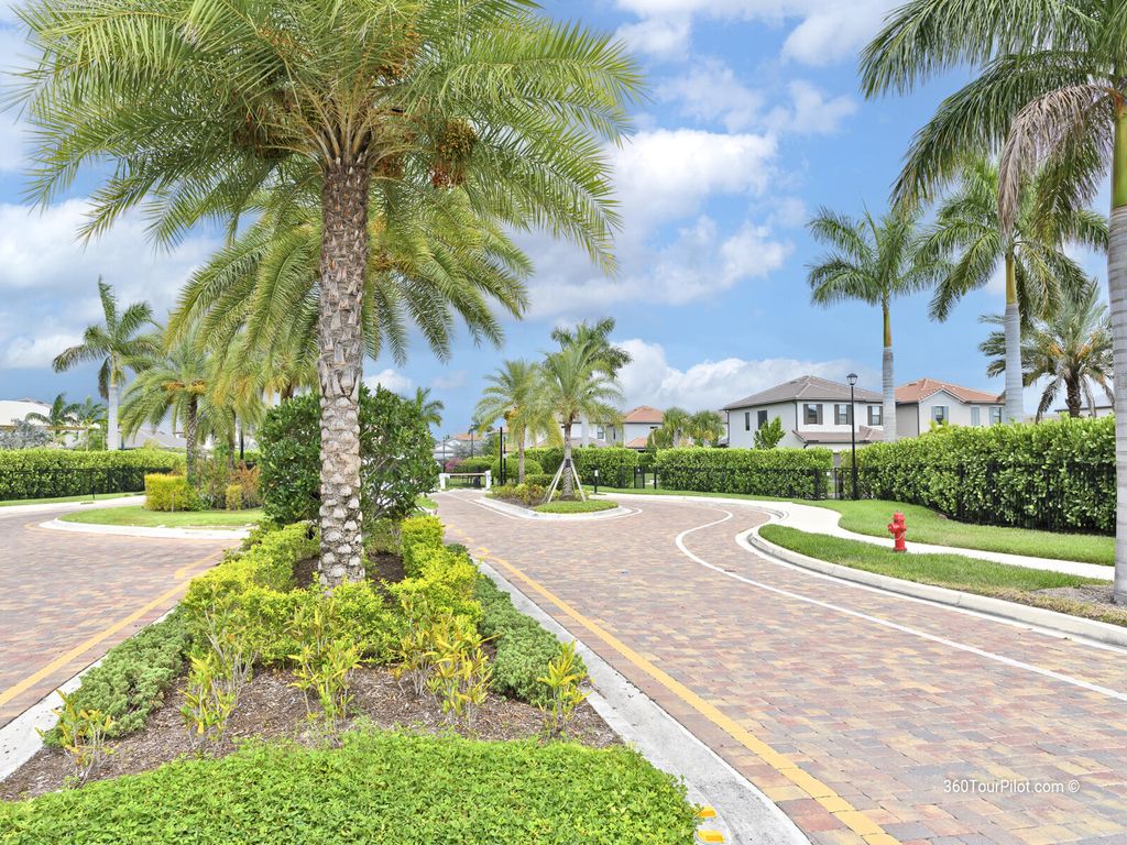 Photo of 4814 Chantilly Road, Lake Worth, FL 33467 (MLS # B26009980)