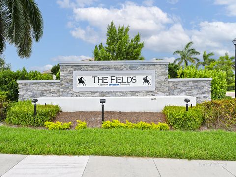 Photo of 4814 Chantilly Road, Lake Worth, FL 33467 (MLS # B26009980)