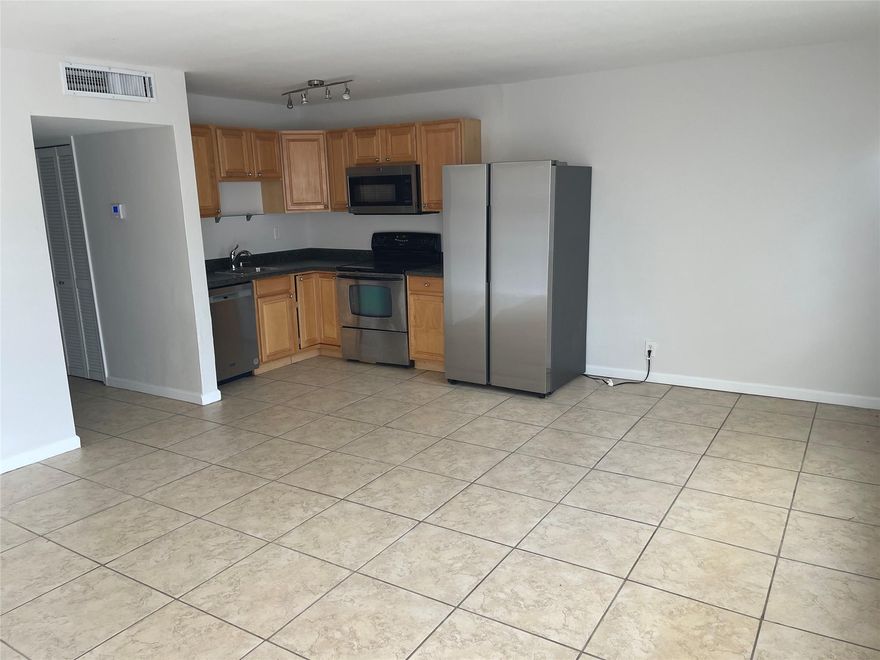 Condo for Rent at Azul at Kimberly Lake!
Enjoy lakeside living in this move-in-ready 2-bedroom, 1-bath residence. The home offers sleek tiled flooring, stainless steel appliances, and a prime location directly across from the community pool and clubhouse—perfect for relaxation and convenience.